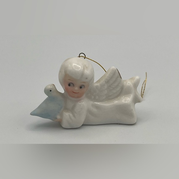 VINTAGE 4 Bone China Angels W/ Animals Ornaments Christmas Around The World - Picture 6 of 7